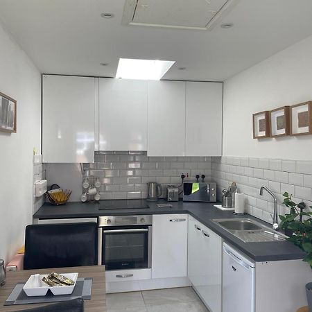 Dannifar Guest House Лондон Стая снимка