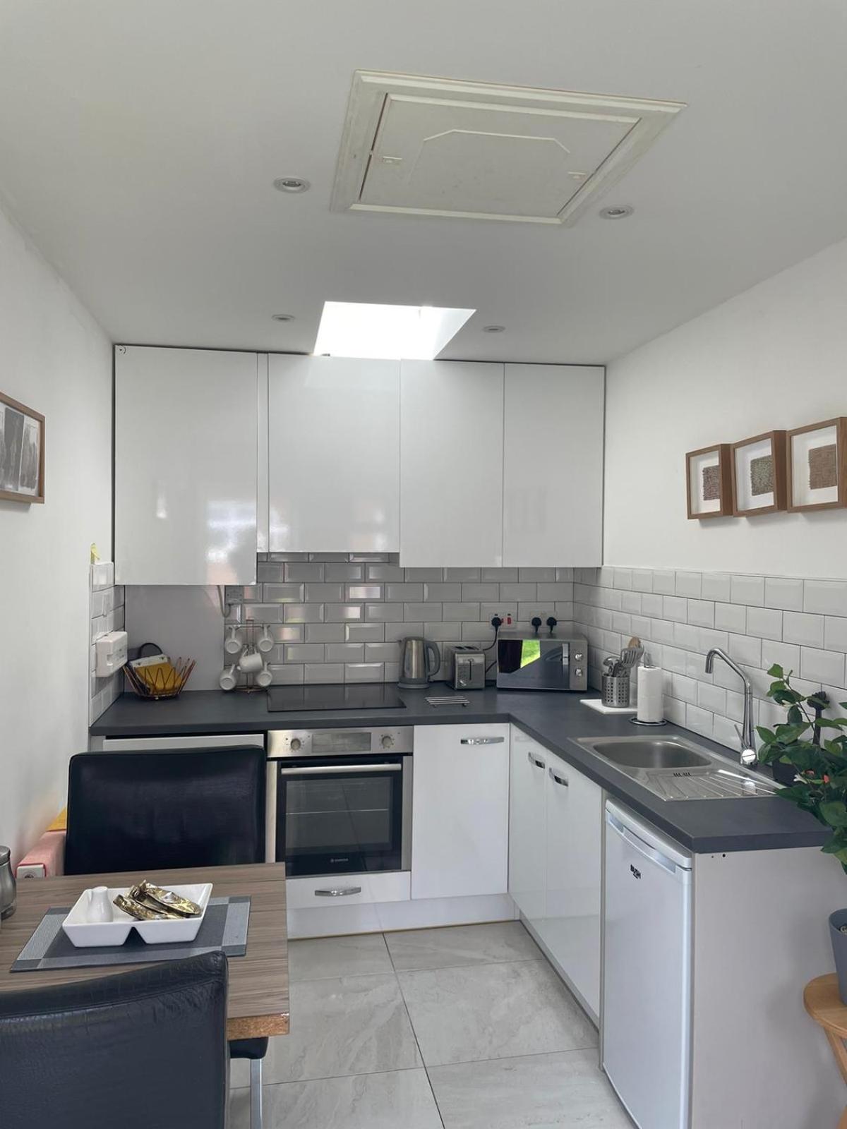 Dannifar Guest House Лондон Стая снимка